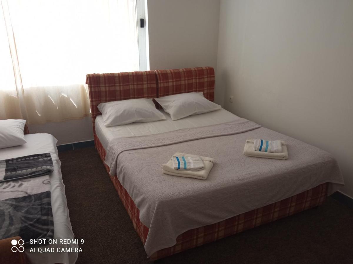 Apartman Jeca Требине Екстериор снимка